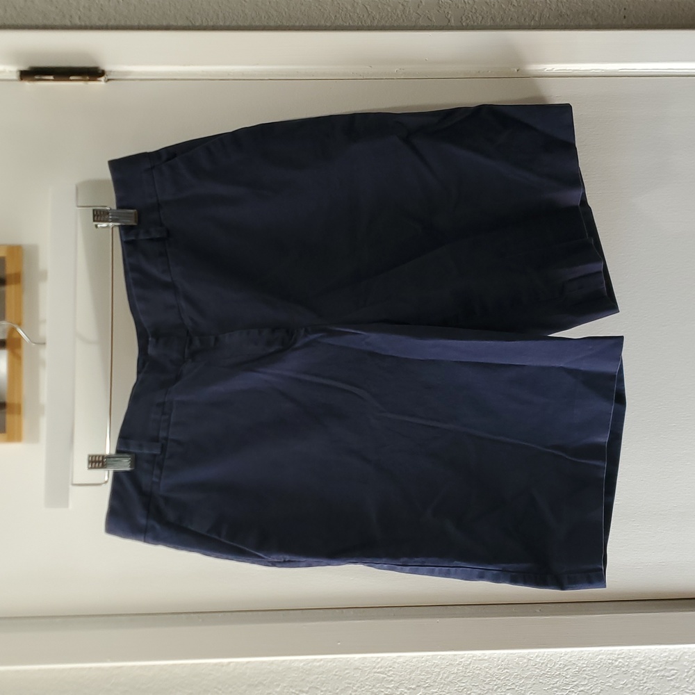 Talbots navy blue shorts 98% cotton 2% spandex 14 stretch